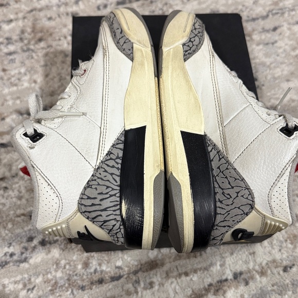 Jordan 3 Retro - Picture 8 of 10